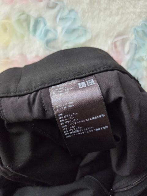 UNIQLOパンツ★シンプルなブラックパンツ < ブランド UNIQLOパンツ★シンプルなブラックパンツ < ブランドの