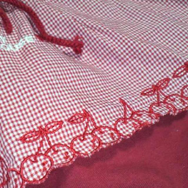 キッズPINK HOUSE/ピンクハウスギンガムチェック さくらんぼ柄 トップス S < キッズ/ベビー  キッズPINK HOUSE/ピンクハウスギンガムチェック さくらんぼ柄 トップス S < キッズ/ベビーの