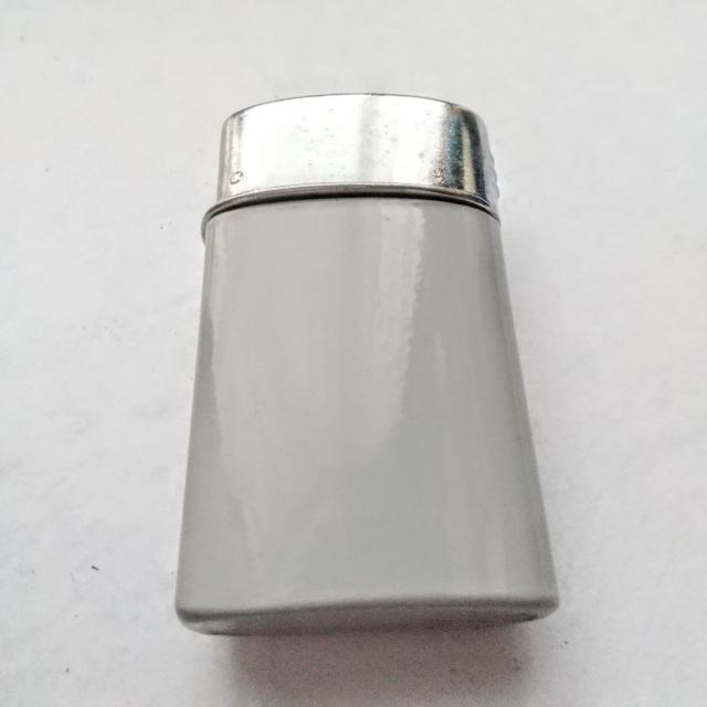昭和レトロ オイルライター 鼠色 新品・未使用 錆び付き < 男性ファッション  昭和レトロ オイルライター 鼠色 新品・未使用 錆び付き < 男性ファッションの
