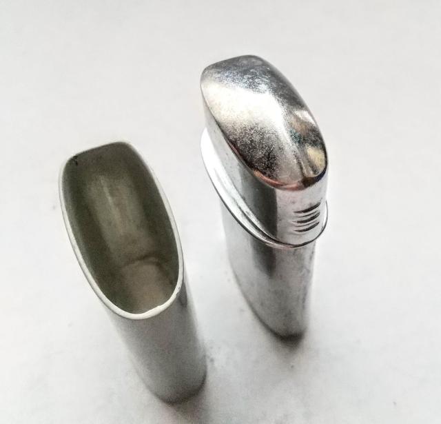 昭和レトロ オイルライター 鼠色 新品・未使用 錆び付き < 男性ファッション  昭和レトロ オイルライター 鼠色 新品・未使用 錆び付き < 男性ファッションの