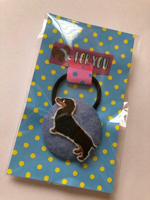 ハンドメイド ヘアゴム 特大 くるみボタン かわいいダックスちゃん♪ < 女性ファッション  ハンドメイド ヘアゴム 特大 くるみボタン かわいいダックスちゃん♪ < 女性ファッションの