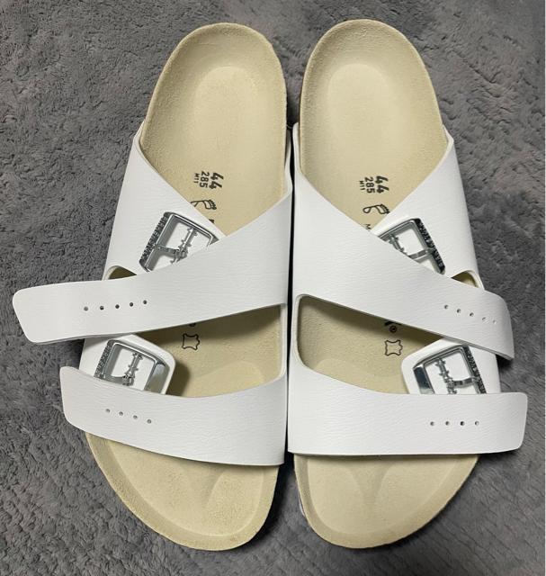 新品 ビルケンシュトック BIRKENSTOCK アリゾナARIZONA メンズ サンダル ホワイト 幅広 レギュラー28.5cm < ブランド  新品 ビルケンシュトック BIRKENSTOCK アリゾナARIZONA メンズ サンダル ホワイト 幅広 レギュラー28.5cm < ブランドの