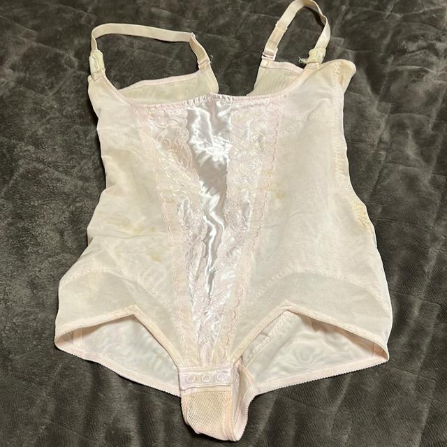 ☆☆☆タンス整理品 衣類 おまとめOK ホームクリーニング済み ボディスーツ 90サイズ シミあり < 女性ファッション  ☆☆☆タンス整理品 衣類 おまとめOK ホームクリーニング済み ボディスーツ 90サイズ シミあり  < 女性ファッションの