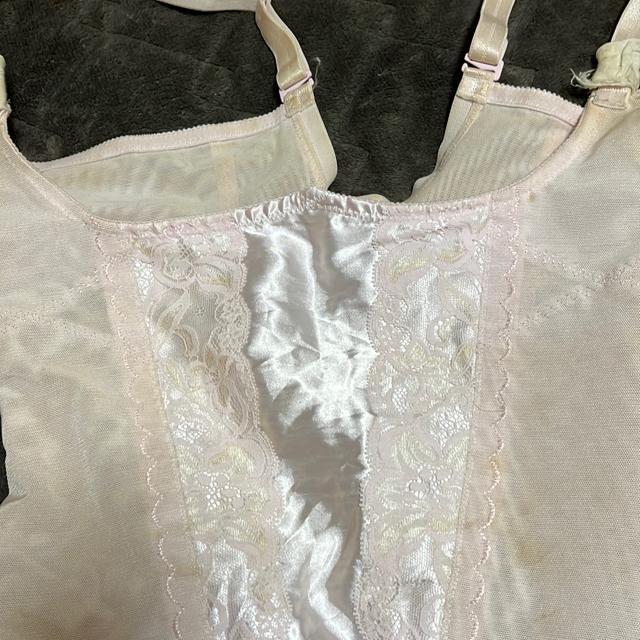 ☆☆☆タンス整理品 衣類 おまとめOK ホームクリーニング済み ボディスーツ 90サイズ シミあり < 女性ファッション  ☆☆☆タンス整理品 衣類 おまとめOK ホームクリーニング済み ボディスーツ 90サイズ シミあり < 女性ファッションの