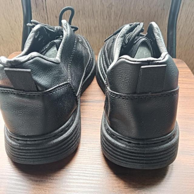 新品 26cm 男女兼用 スニーカー ブラック シューズ 靴 メンズ カジュアル < 男性ファッション  新品 26cm 男女兼用 スニーカー ブラック シューズ 靴 メンズ カジュアル < 男性ファッションの