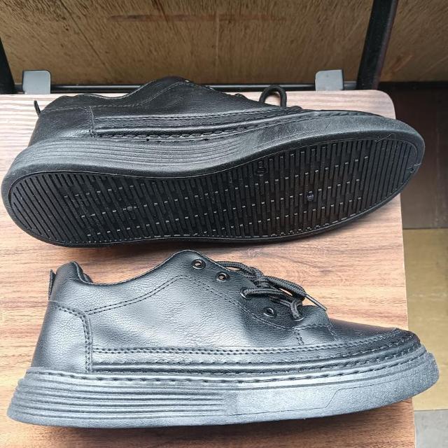 新品 26cm 男女兼用 スニーカー ブラック シューズ 靴 メンズ カジュアル < 男性ファッション  新品 26cm 男女兼用 スニーカー ブラック シューズ 靴 メンズ カジュアル < 男性ファッションの