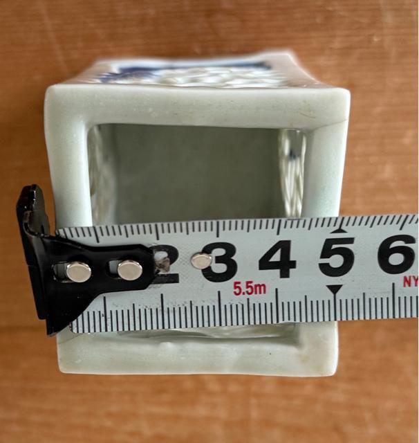 古平戸 透かし菊 筆筒 筆立 透かし彫り 箸立 明治 伊万里 白磁 染付 骨董 < インテリア/ライフ 古平戸 透かし菊 筆筒 筆立 透かし彫り 箸立 明治 伊万里 白磁 染付 骨董 < インテリア/ライフの