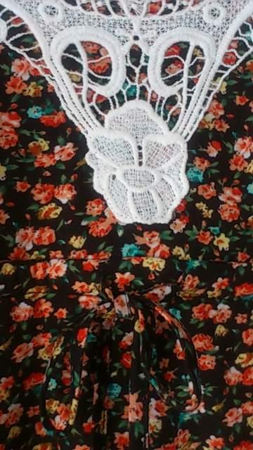 Lサイズ!胸元レース刺繍花柄コークンチュニック!ポケットあり!新品! < 女性ファッション  Lサイズ!胸元レース刺繍花柄コークンチュニック!ポケットあり!新品! < 女性ファッションの