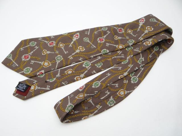 CHANEL シャネル メンズ ネクタイ チェーン キー 鍵柄 シルク100% ブラウン系マルチカラー<USED>【送料無料】 < ブランド CHANEL シャネル メンズ ネクタイ チェーン キー 鍵柄 シルク100% ブラウン系マルチカラー<USED>【送料無料】 < ブランドの