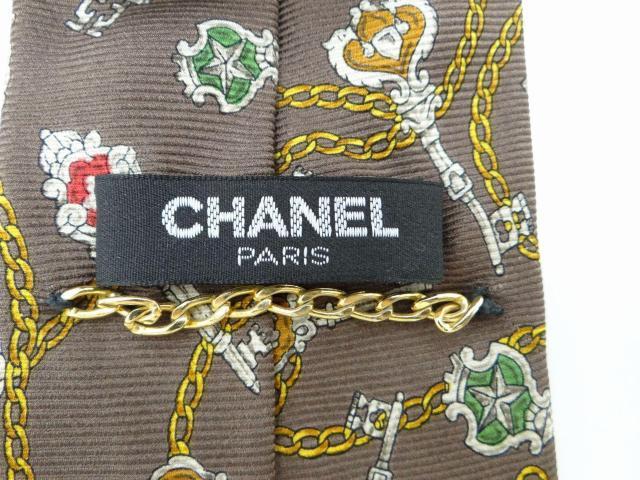 CHANEL シャネル メンズ ネクタイ チェーン キー 鍵柄 シルク100% ブラウン系マルチカラー<USED>【送料無料】 < ブランド CHANEL シャネル メンズ ネクタイ チェーン キー 鍵柄 シルク100% ブラウン系マルチカラー<USED>【送料無料】 < ブランドの
