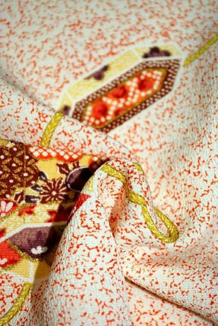 小紋 中古 着物 送料無料 身丈159.5cm 裄丈64.5cm 最高級 新品同様 縮緬 ろうけつ染め 貝桶花文 正絹 T3585 < 女性ファッション  小紋 中古 着物 送料無料 身丈159.5cm 裄丈64.5cm 最高級 新品同様 縮緬 ろうけつ染め 貝桶花文 正絹 T3585 < 女性ファッションの