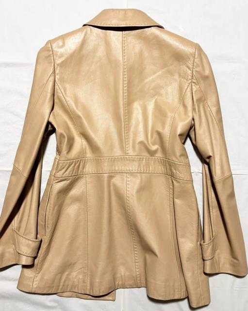 新品 近い 美品 Gara 高級 柔らか 羊革 ラム レザー ジャケット コート L ベージュ 冬 アウター シンプル コンサバ系 < 女性ファッション  新品 近い 美品 Gara 高級 柔らか 羊革 ラム レザー ジャケット コート L ベージュ 冬 アウター シンプル コンサバ系 < 女性ファッションの