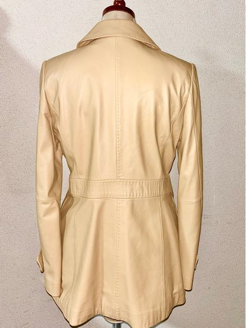 新品 近い 美品 Gara 高級 柔らか 羊革 ラム レザー ジャケット コート L ベージュ 冬 アウター シンプル コンサバ系 < 女性ファッション  新品 近い 美品 Gara 高級 柔らか 羊革 ラム レザー ジャケット コート L ベージュ 冬 アウター シンプル コンサバ系 < 女性ファッションの