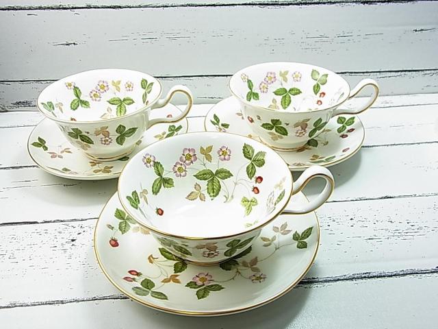 500円スタ★正規品極美ウエッジウッドワイルドストロベリー ティーカップ&ソーサー3P お家カフェ用に < インテリア/ライフ 500円スタ★正規品極美ウエッジウッドワイルドストロベリー ティーカップ&ソーサー3P お家カフェ用に < インテリア/ライフの