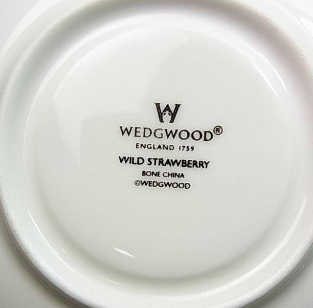 500円スタ★正規品極美ウエッジウッドワイルドストロベリー ティーカップ&ソーサー3P お家カフェ用に < インテリア/ライフ 500円スタ★正規品極美ウエッジウッドワイルドストロベリー ティーカップ&ソーサー3P お家カフェ用に < インテリア/ライフの