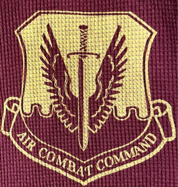 美品 AVIREX アヴィレックス パーカー L ミリタリー アメカジ ワーク ストリート アビレックス スウェット アウトドア系 < ブランド 美品 AVIREX アヴィレックス パーカー L ミリタリー アメカジ ワーク ストリート アビレックス スウェット アウトドア系 < ブランドの