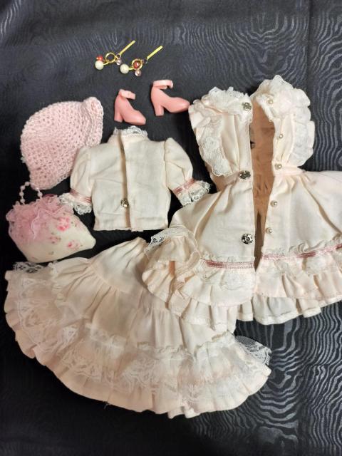 ジェニーFriendスージー可動ボディ本体&アウトフィットセット < おもちゃ ジェニーFriendスージー可動ボディ本体&アウトフィットセット < おもちゃの