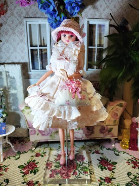 ジェニーFriendスージー可動ボディ本体&アウトフィットセット < おもちゃ ジェニーFriendスージー可動ボディ本体&アウトフィットセット < おもちゃの