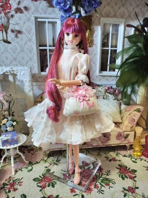 ジェニーFriendスージー可動ボディ本体&アウトフィットセット < おもちゃ ジェニーFriendスージー可動ボディ本体&アウトフィットセット < おもちゃの