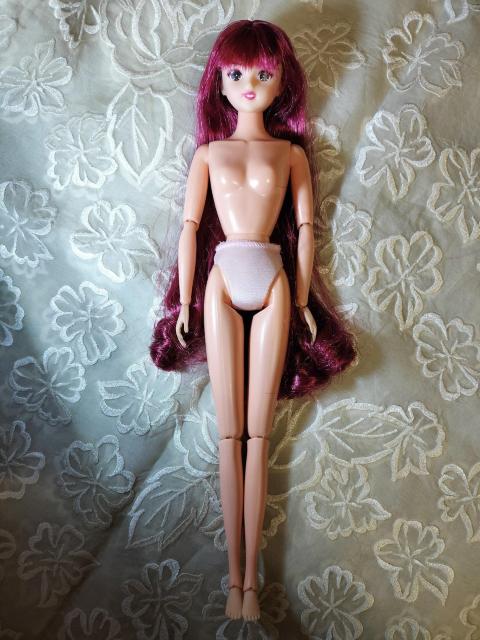 ジェニーFriendスージー可動ボディ本体&アウトフィットセット < おもちゃ ジェニーFriendスージー可動ボディ本体&アウトフィットセット < おもちゃの