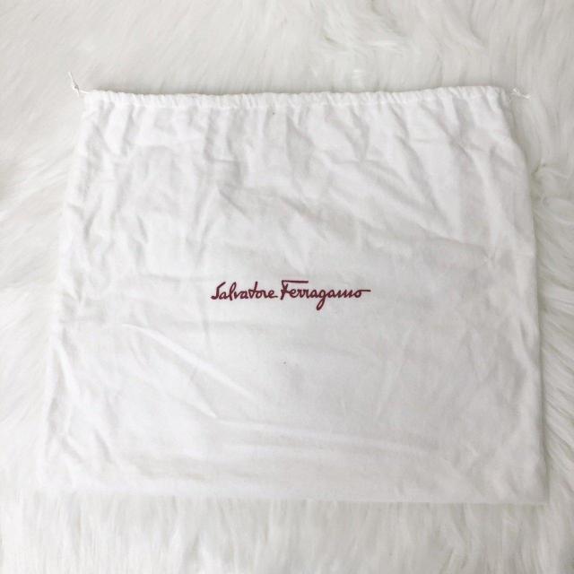 【極美品】Salvatore Ferragamo ハンドバッグ アクセサリーポーチ ワンショルダーバッグ ガンチーニ 総柄 < ブランド 【極美品】Salvatore Ferragamo ハンドバッグ アクセサリーポーチ ワンショルダーバッグ ガンチーニ 総柄 < ブランドの