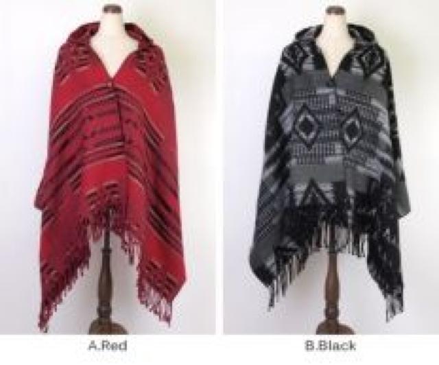 《New》ネィティブ柄★大判ストール風・フード&フリンジ付*ポンチョ<ブラック> < 女性ファッション  《New》ネィティブ柄★大判ストール風・フード&フリンジ付*ポンチョ<ブラック> < 女性ファッションの