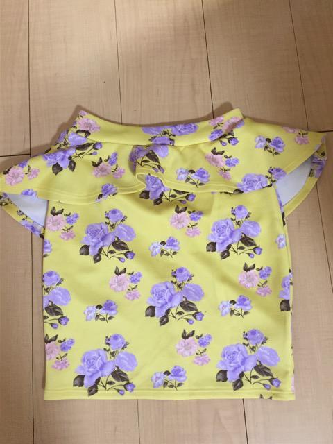 ペプラムタイトミニ★イエローバラ柄★SからMくらい < 女性ファッション  ペプラムタイトミニ★イエローバラ柄★SからMくらい  < 女性ファッションの