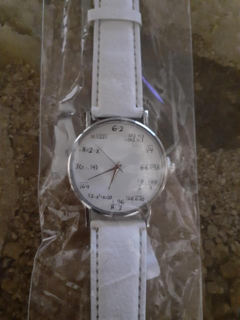 新品未使用 男女兼用腕時計 計算式 白 < 女性アクセサリー/時計  新品未使用 男女兼用腕時計 計算式 白  < 女性アクセサリー/時計の