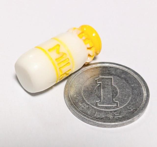 ミニチュア★牛乳瓶@★イエロー★ミルク★MILK★色違いあります♪ドールハウスに★ < おもちゃ  ミニチュア★牛乳瓶@★イエロー★ミルク★MILK★色違いあります♪ドールハウスに★ < おもちゃの