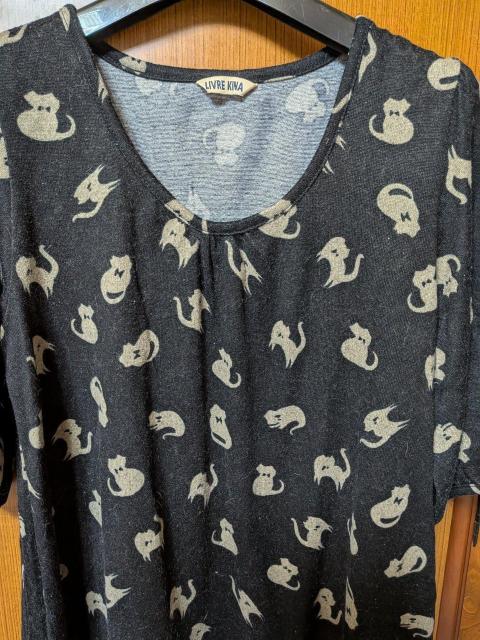 H ねこちゃん模様のチュニック < 女性ファッション  H ねこちゃん模様のチュニック < 女性ファッションの