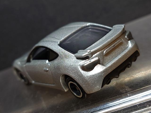 ��������ʃJ���[�Ԕ��g�~�J�S�U���g���^�W�U�� �� �z�r�[�� 