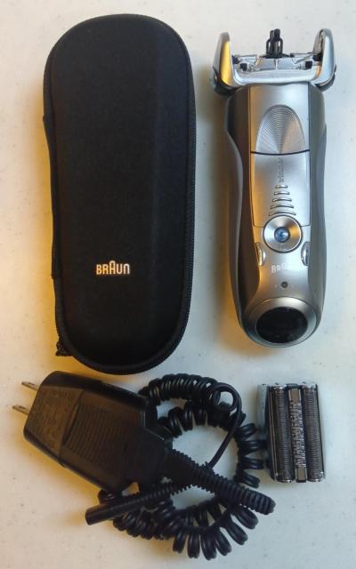 Brown �u���E�� Series7  �V���[�Y7 �[�d�� �V�F�[�o�[�P�[�X �V�i�֐n  �� �Ɠd/AV�� 