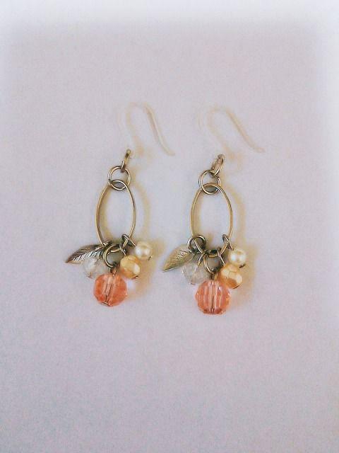 楕円チェコベージュ&クリスタルローズスワロリーフ樹脂フック☆ < 女性アクセサリー/時計  楕円チェコベージュ&クリスタルローズスワロリーフ樹脂フック☆ < 女性アクセサリー/時計の