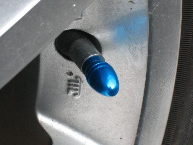 カラフルエアバルブキャップtype1 < 自動車/バイク カラフルエアバルブキャップtype1 < 自動車/バイク