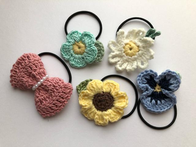 ハンドメイド  ヘアゴム 小さなお子様用 可愛いお花とリボン♪ < 女性ファッション  ハンドメイド  ヘアゴム 小さなお子様用 可愛いお花とリボン♪ < 女性ファッションの