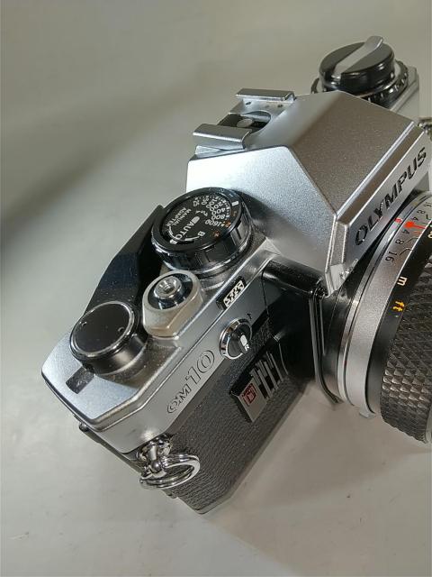 OLYMPUS OM 10 ���i + ZUIKO 50mm 1:1.8 �� �Ɠd/AV�� 