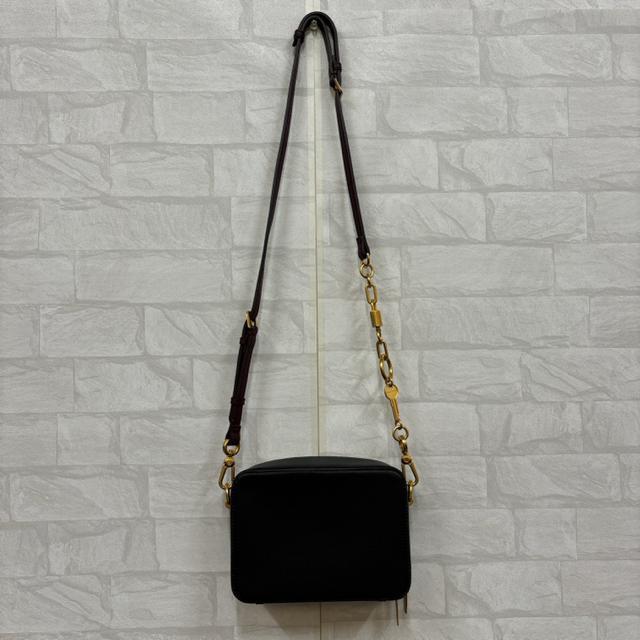 即決 CHARLES&KEITH キーチェーン ショルダーバッグ < ブランド  即決 CHARLES&KEITH キーチェーン ショルダーバッグ < ブランドの