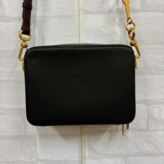 即決 CHARLES&KEITH キーチェーン ショルダーバッグ < ブランド  即決 CHARLES&KEITH キーチェーン ショルダーバッグ < ブランドの