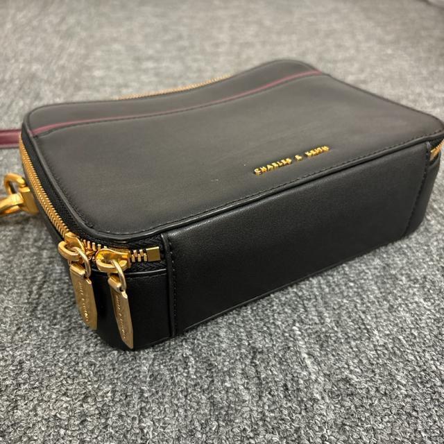 即決 CHARLES&KEITH キーチェーン ショルダーバッグ < ブランド  即決 CHARLES&KEITH キーチェーン ショルダーバッグ < ブランドの