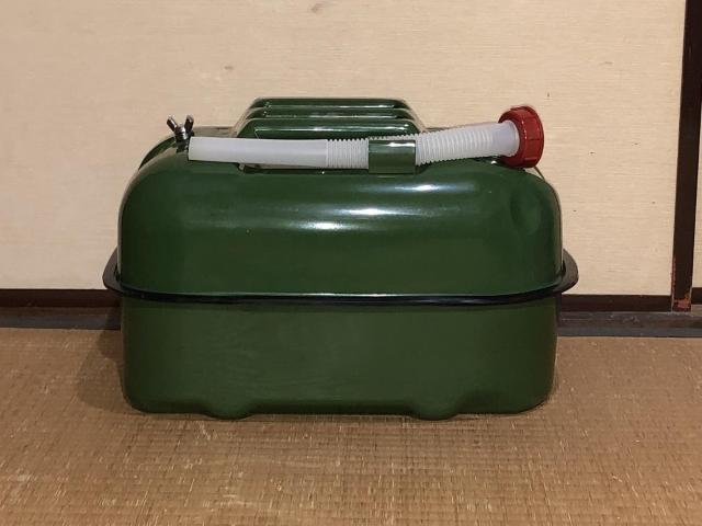 美品!ガソリン携行缶 20L < 自動車/バイク 美品!ガソリン携行缶 20L < 自動車/バイク