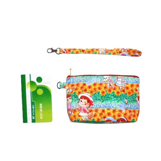 【21p幅】◆お花畑ペコちゃん・ポコちゃん◆ストラップ持ち手付きファスナーポーチ < 女性ファッション 【21p幅】◆お花畑ペコちゃん・ポコちゃん◆ストラップ持ち手付きファスナーポーチ < 女性ファッションの