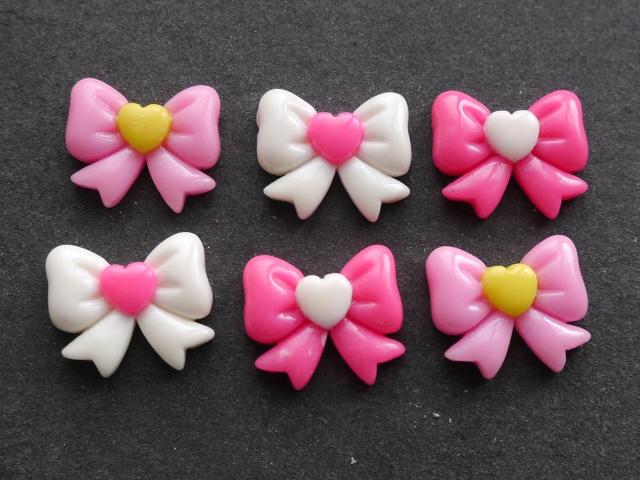 プラパーツ 手芸・アクセサリーパーツ ハートりぼん パーツ 6個セット < 香水/コスメ/ネイル プラパーツ 手芸・アクセサリーパーツ ハートりぼん パーツ 6個セット < 香水/コスメ/ネイルの