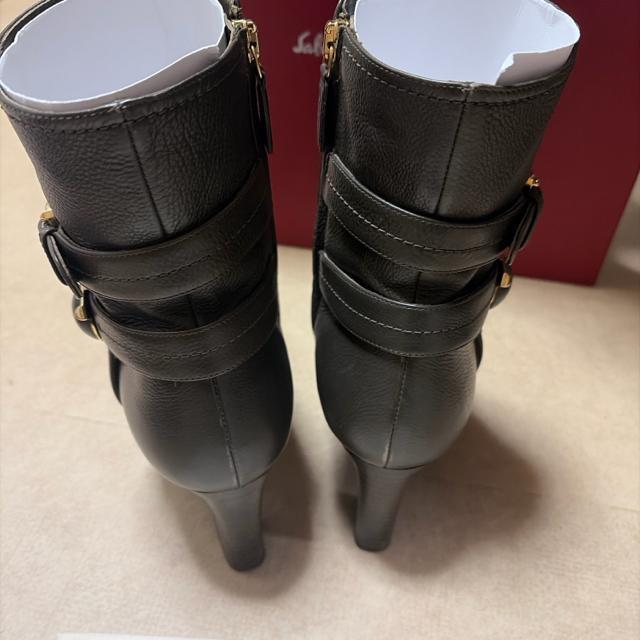 サルヴァトーレフェラガモ ハーフブーツ < ブランド サルヴァトーレフェラガモ ハーフブーツ < ブランドの