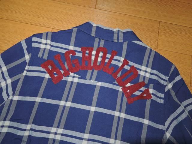 新品TMT背ロゴ開襟チェックシャツM紺刺繍ステッチBIG HOLIDAY < ブランド 新品TMT背ロゴ開襟チェックシャツM紺刺繍ステッチBIG HOLIDAY < ブランドの