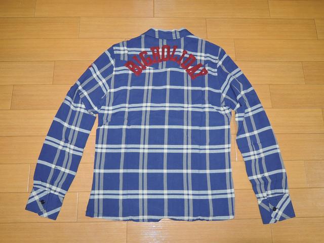 新品TMT背ロゴ開襟チェックシャツM紺刺繍ステッチBIG HOLIDAY < ブランド 新品TMT背ロゴ開襟チェックシャツM紺刺繍ステッチBIG HOLIDAY < ブランドの