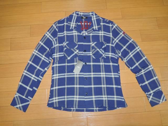 新品TMT背ロゴ開襟チェックシャツM紺刺繍ステッチBIG HOLIDAY < ブランド 新品TMT背ロゴ開襟チェックシャツM紺刺繍ステッチBIG HOLIDAY < ブランドの