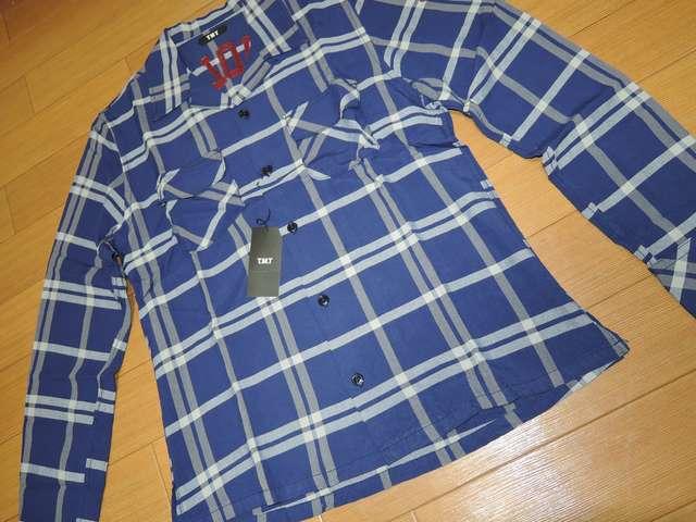 新品TMT背ロゴ開襟チェックシャツM紺刺繍ステッチBIG HOLIDAY < ブランド 新品TMT背ロゴ開襟チェックシャツM紺刺繍ステッチBIG HOLIDAY < ブランドの