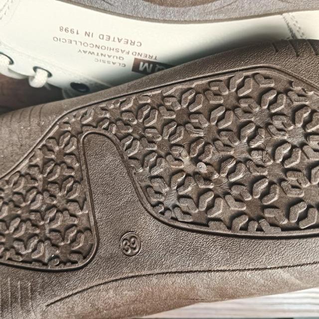 新品 24.5cm レディース スニーカー ベージュ シューズ 靴 カジュアル < 女性ファッション  新品 24.5cm レディース スニーカー ベージュ シューズ 靴 カジュアル < 女性ファッションの