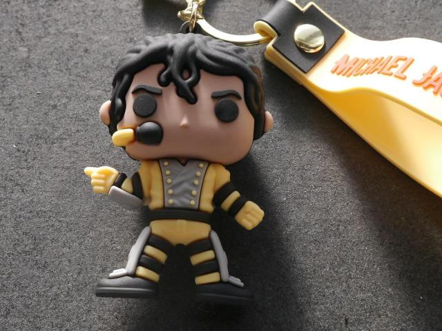 新品 マイケル・ジャクソン フィギュアマスコット キーホルダー バッグチャーム C < 男性ファッション 新品 マイケル・ジャクソン フィギュアマスコット キーホルダー バッグチャーム C < 男性ファッションの