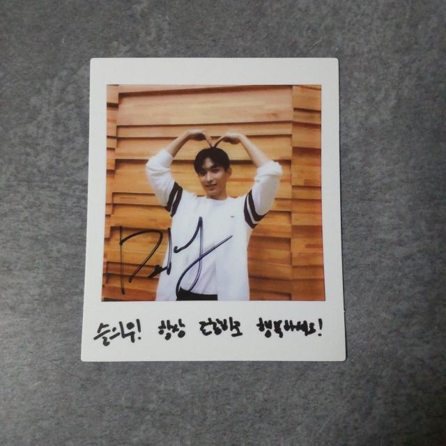 プリントサイン入りポラ3点(SEVENTEEN/ウジ/ドギョム/スングァン) < タレントグッズ プリントサイン入りポラ3点(SEVENTEEN/ウジ/ドギョム/スングァン) < タレントグッズの